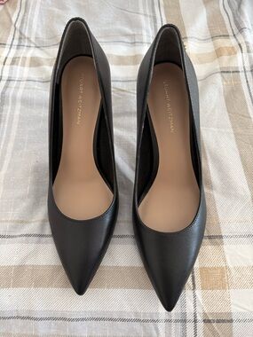 Stuart Weitzman Leigh 95 Black Pointed-Toe Leather Pumps